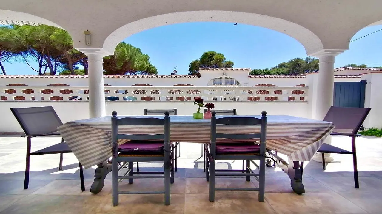 Vacay Villa Bella L'Escala 0*,